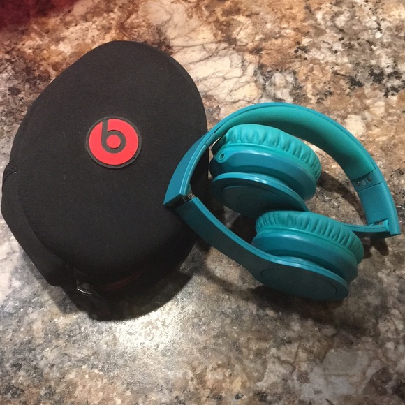 Beats by Dre Teal Headphones - Picture 1 of 1